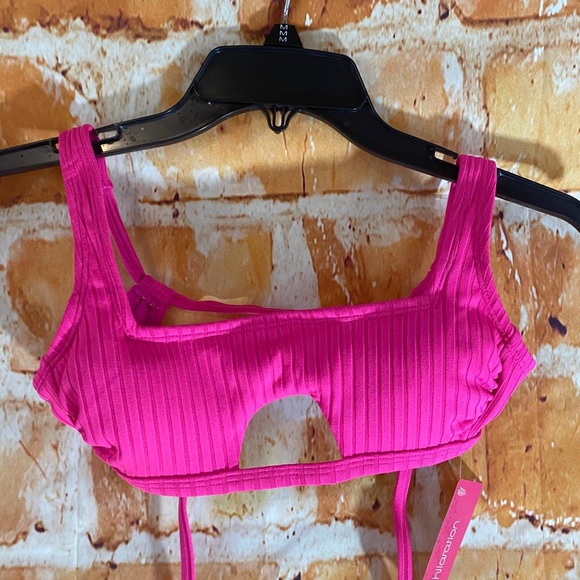 Juniors' Xhilaration Ribbed Front Cut Out Bikini - Picture 11 of 14